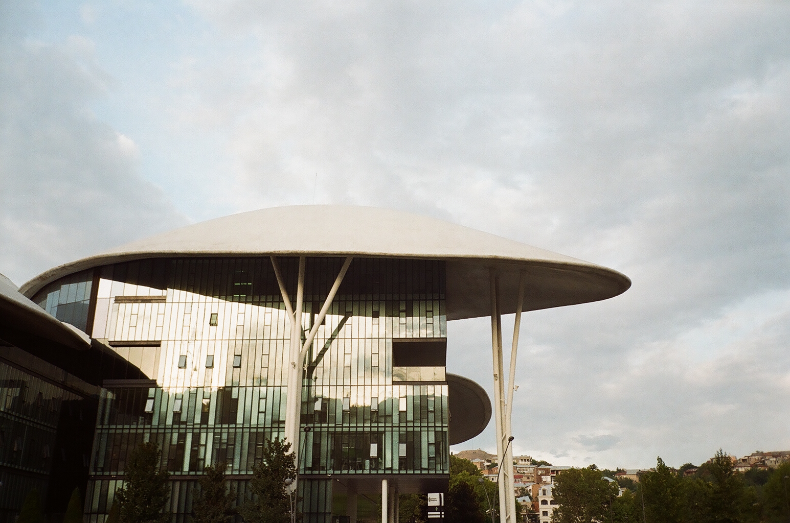 11_00140009-1