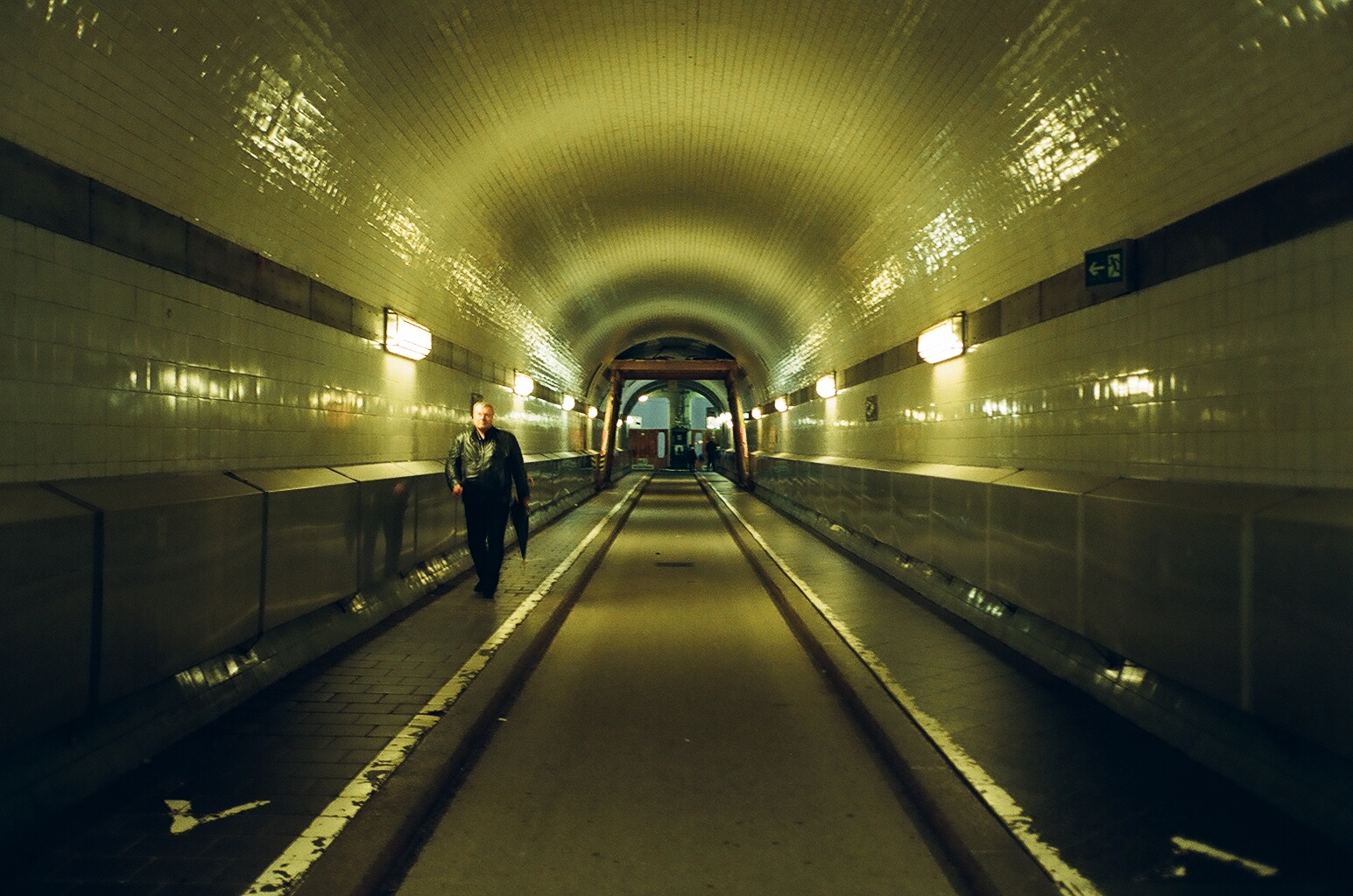 20_00050033
